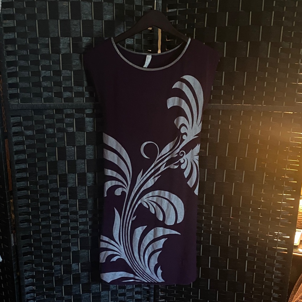 Chic Floral Mini Dress in Purple and White